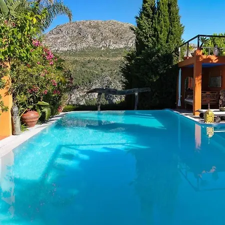 Vakantiehuis Casa Pino With Private Pool And Garden